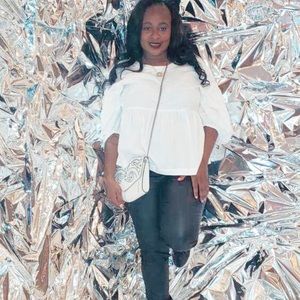 Meet your Posher, Jonique